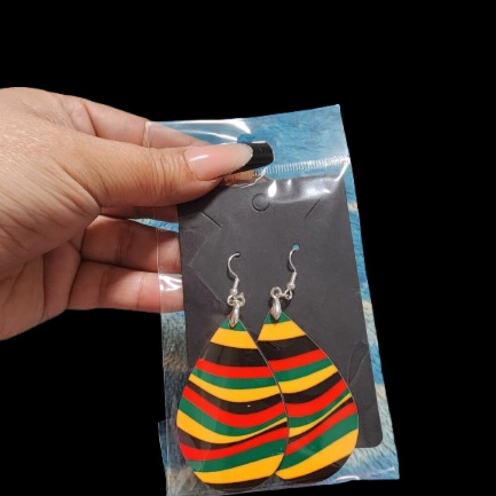 Ladies Earings - Picture 2 of 3